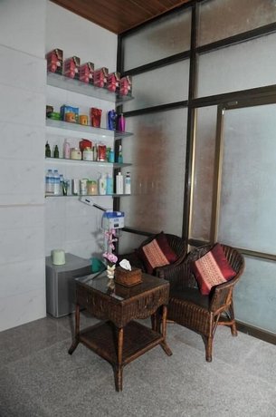 Hotel 76