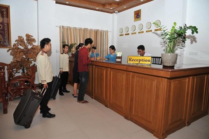 Hotel 76