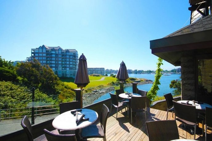 Spinnakers Gastro Brewpub & Guesthouses
