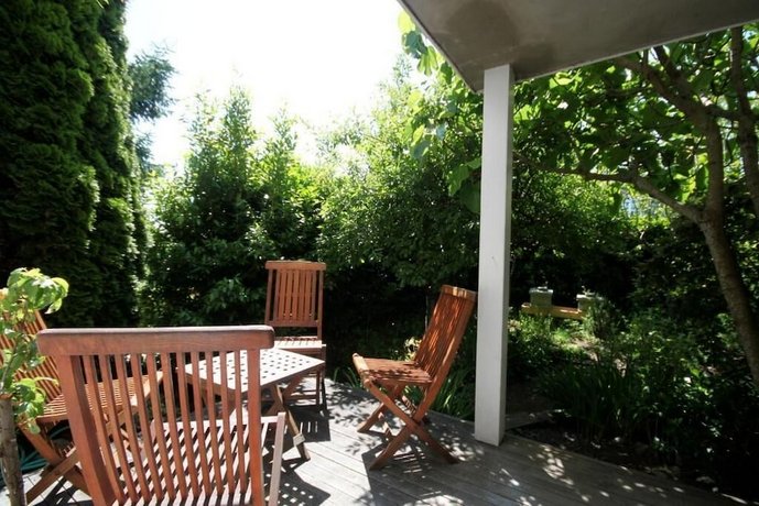 Spinnakers Gastro Brewpub & Guesthouses