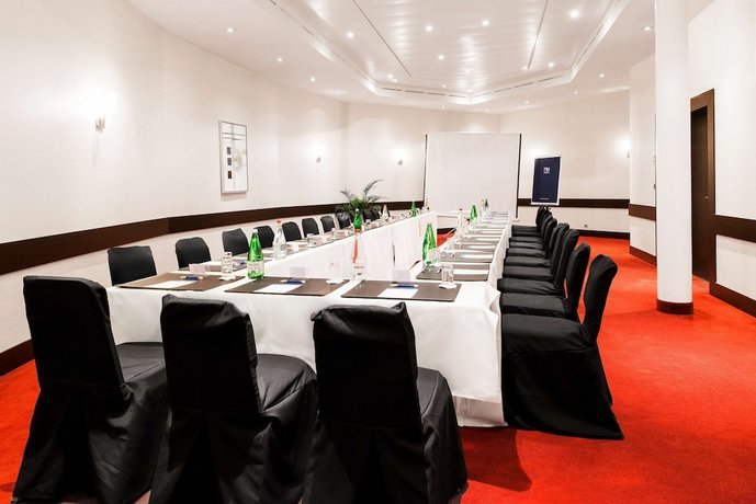 NH Geneva Airport Hotel