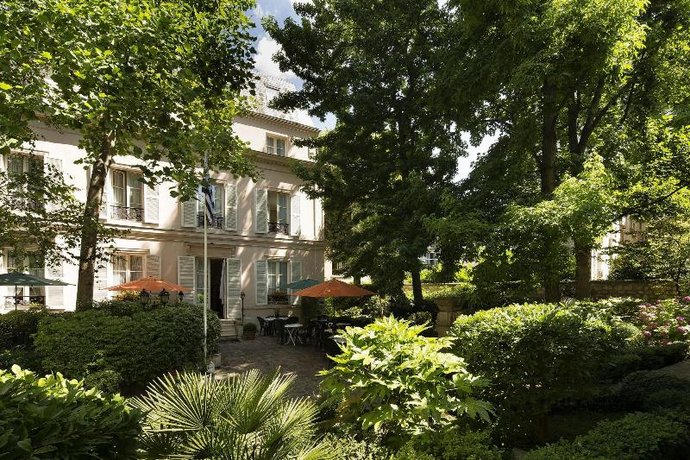 Hotel des Grandes Ecoles