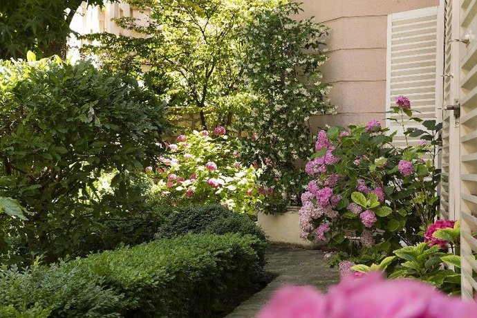 Hotel des Grandes Ecoles