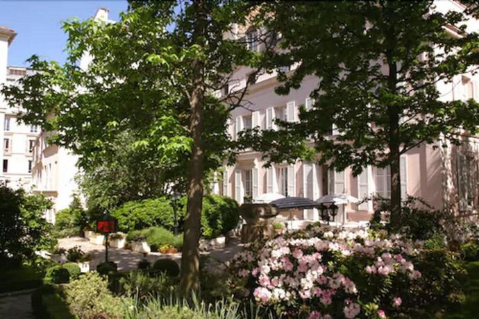 Hotel des Grandes Ecoles