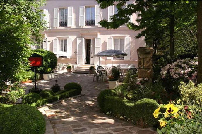 Hotel des Grandes Ecoles