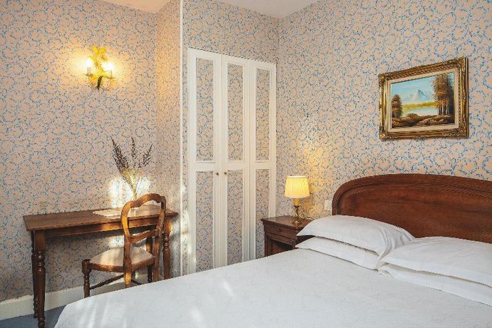 Hotel des Grandes Ecoles