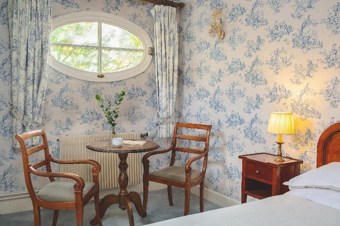 Hotel des Grandes Ecoles
