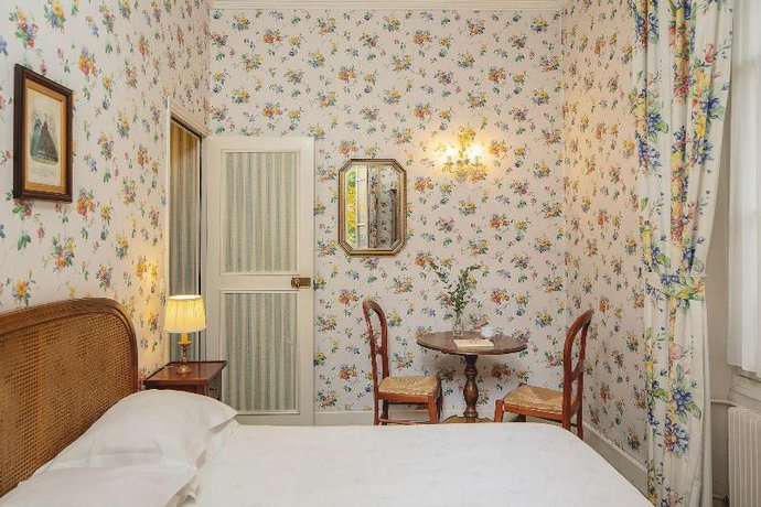 Hotel des Grandes Ecoles