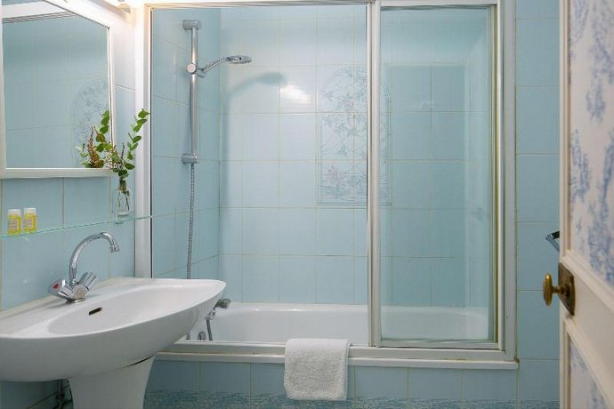 Hotel des Grandes Ecoles