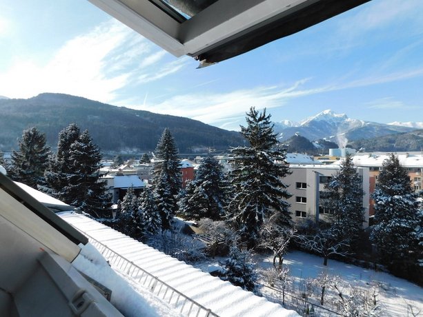 Binders Budget City-Mountain Hotel Innsbruck Austria thumbnail