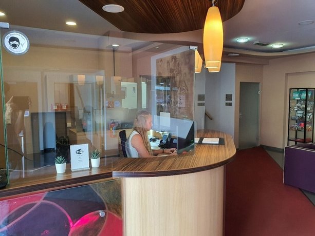 Arion Airport Hotel