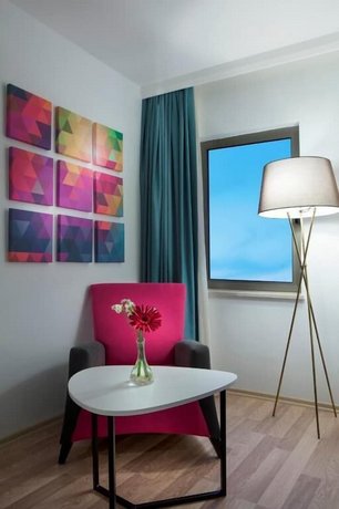 Novum Garden Side Hotel