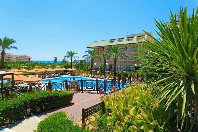 Novum Garden Side Hotel