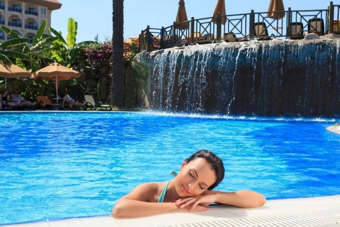 Novum Garden Side Hotel