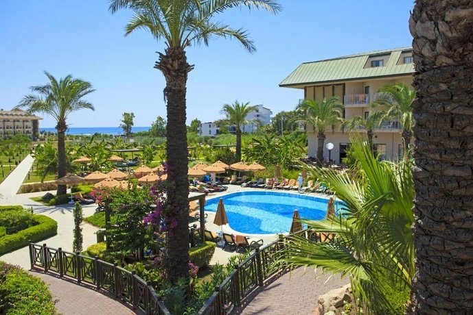 Novum Garden Side Hotel
