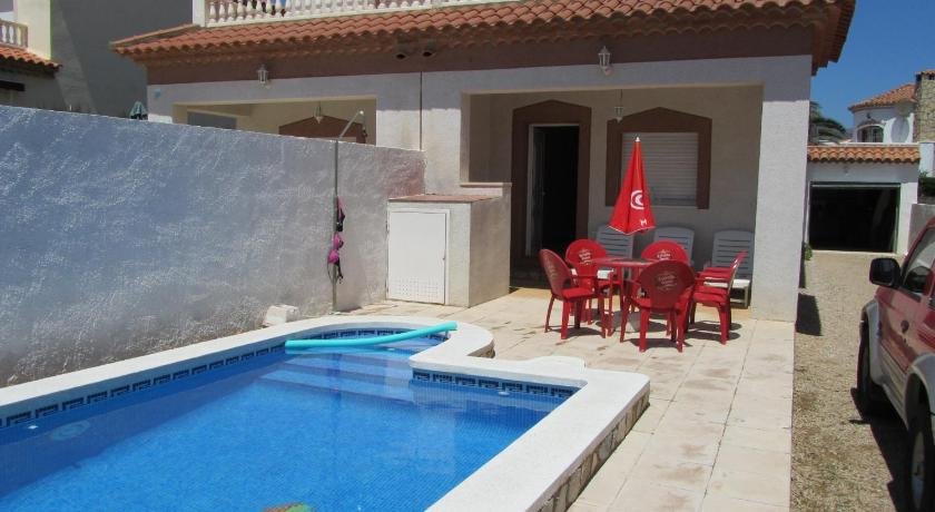 Chalet With 3 Bedrooms In Miami Platja With Private Pool And Enclosed Garden - 200 M From The Beach