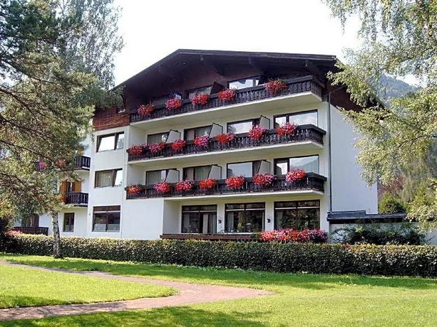 Schonblick Residence - Absolut Alpine Apartments Zell am See Austria thumbnail