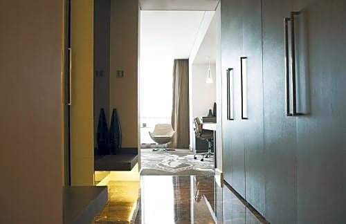 Jumeirah at Etihad Towers (ex. Conrad Abu Dhabi Etihad Towers)