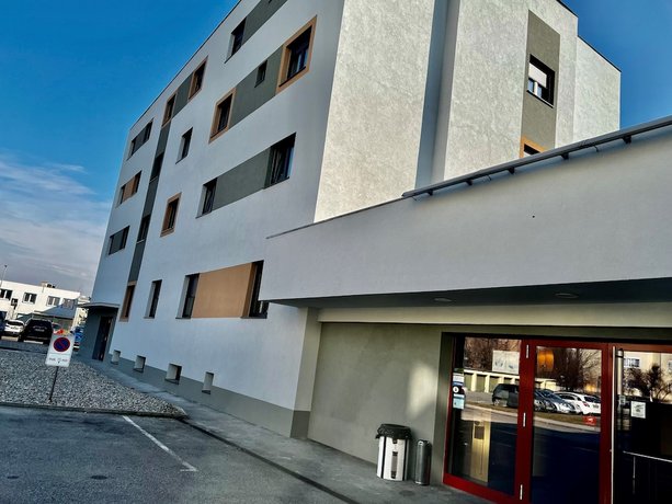 Arion Airport Hotel