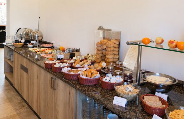 Arion Airport Hotel
