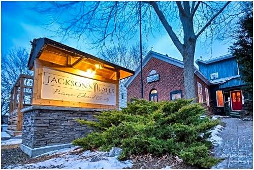 Jackson's Falls Country Inn Long Dog Winery Canada thumbnail