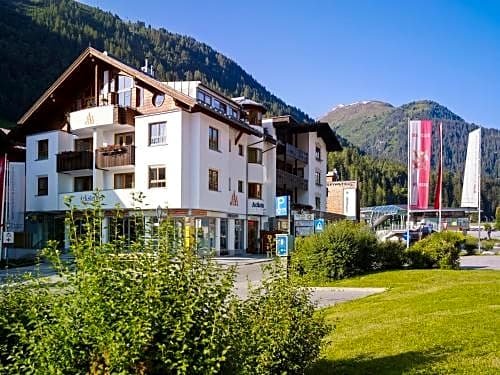 Aparthotel Acksteiner Sankt Anton am Arlberg Austria thumbnail