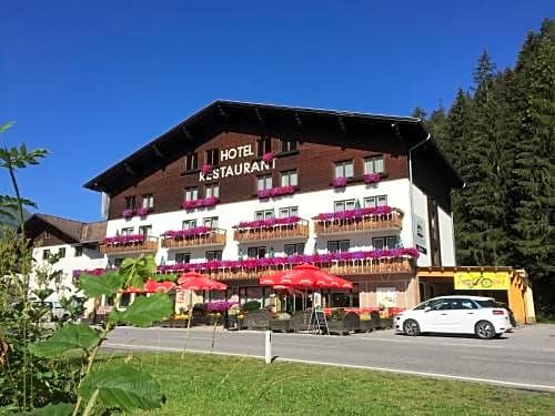 Hotel Styrolerhof Holzgau Austria thumbnail