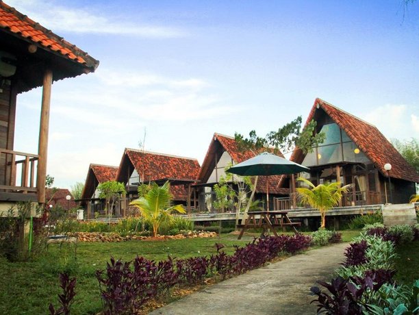 Gardenia Resort and Spa Supadio International Airport Indonesia thumbnail