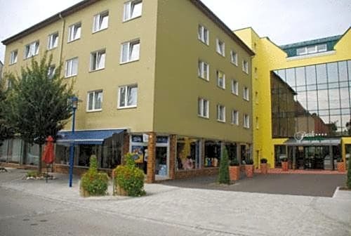 Hotel Garni Bad Schallerbach-Wallern Railway Station Austria thumbnail