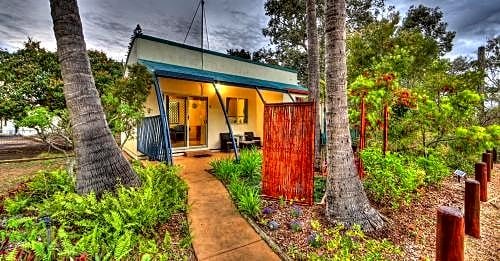 Sunlover Lodge Coowonga Australia thumbnail