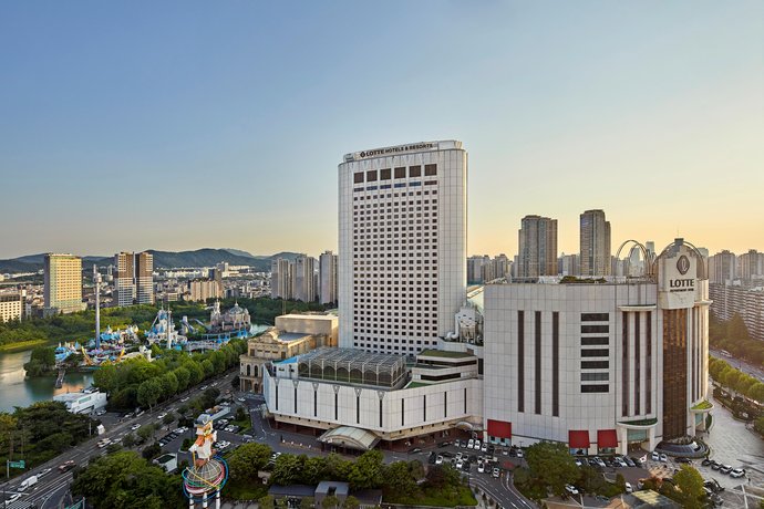 Lotte Hotel World Seoul South Korea thumbnail