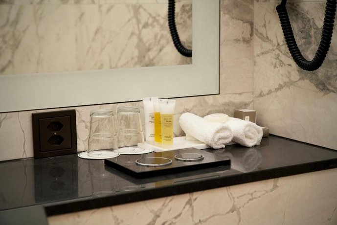 Nash Airport Hotel