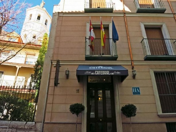 Hotel Boutique Catedral Palacio de Santa Cruz Valladolid Spain thumbnail