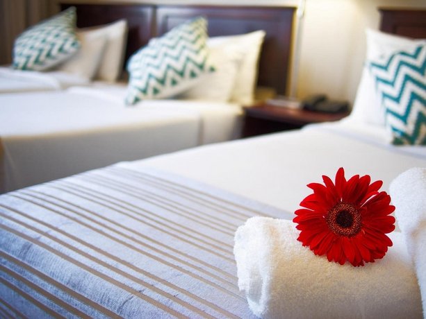 Albany Hotel
