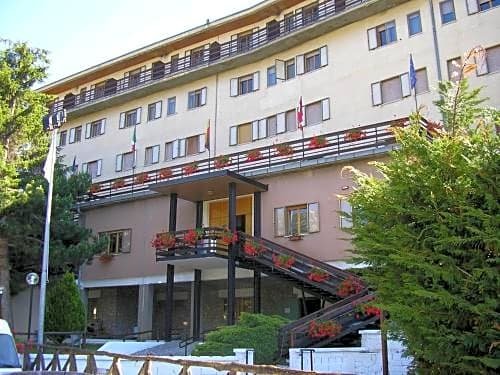Hotel Caldora Monte Rotondo Ski Lift Italy thumbnail