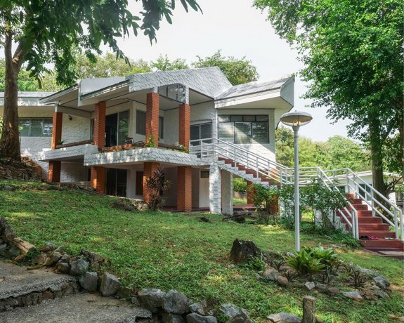 Family House With Private Beach Quite & Peaceful