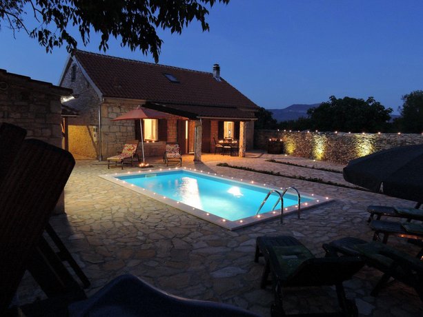 Holiday house Tihomir - with pool Drnis Riviera Sibenik Krka Monastery Croatia thumbnail