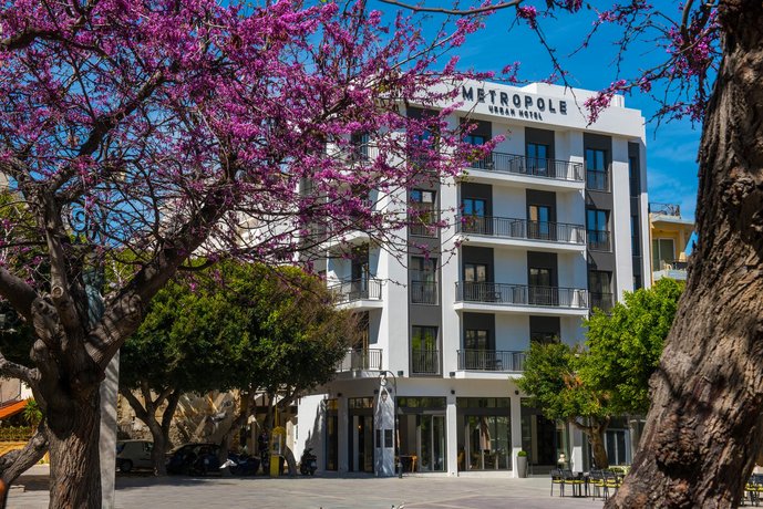 Metropole Urban Hotel 벰보 파운틴 Greece thumbnail