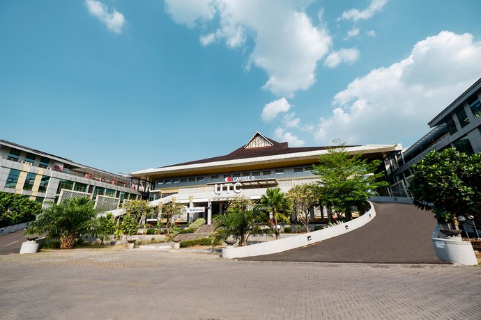 Capital O 1571 Utc Hotel Semarang