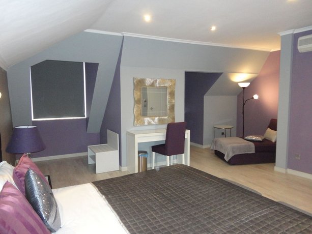 Grande Pensao Residencial Alcobia