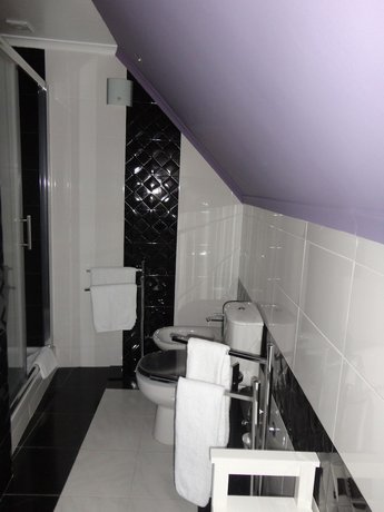 Grande Pensao Residencial Alcobia