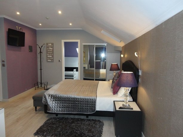 Grande Pensao Residencial Alcobia