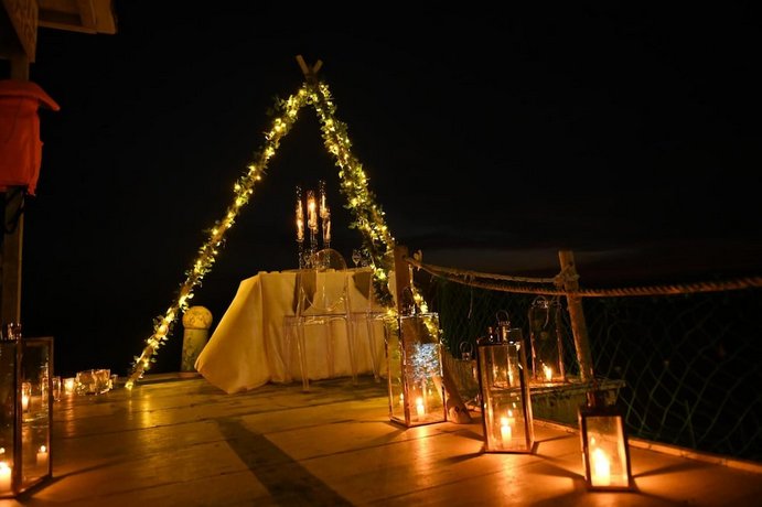 Aragosta Hotel & Restaurant
