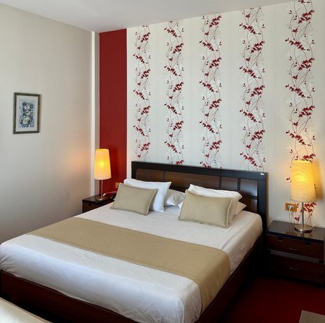 Aragosta Hotel & Restaurant