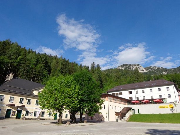 JUFA Hotel Altaussee Altaussee Austria thumbnail