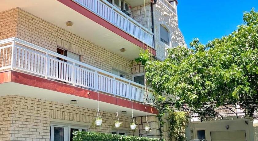 Apartments Neven