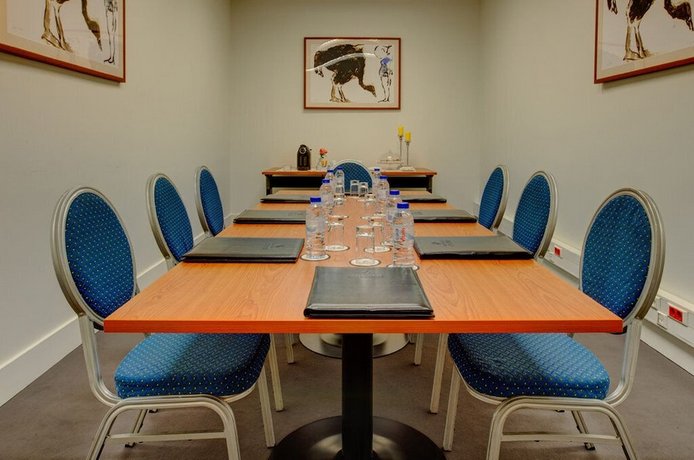 VIP Executive Arts Hotel