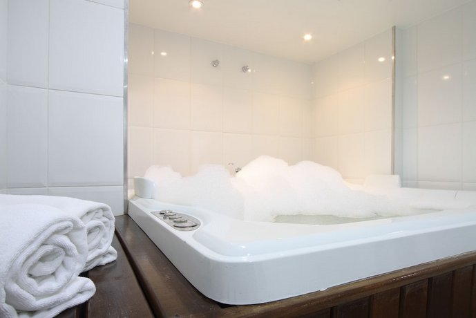 Royal Jardins Boutique Hotel