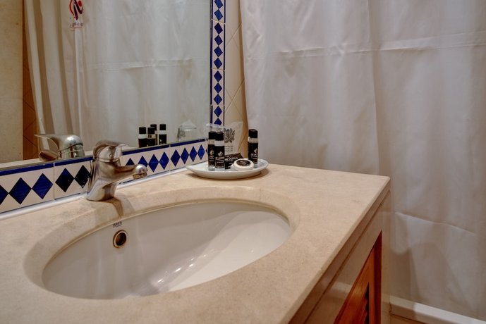 VIP Executive Eden Aparthotel