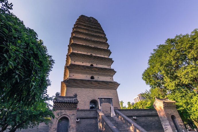 Hanting Express Xi'an Hanguang Gate Branch Small Wild Goose Pagoda China thumbnail